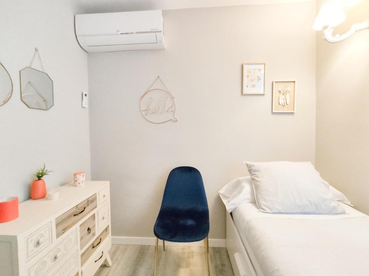 Апартаменты 80S Loft Vintage 15' Malaga Airport Free Guest Parking Альхаурин-де-ла-Торре Экстерьер фото
